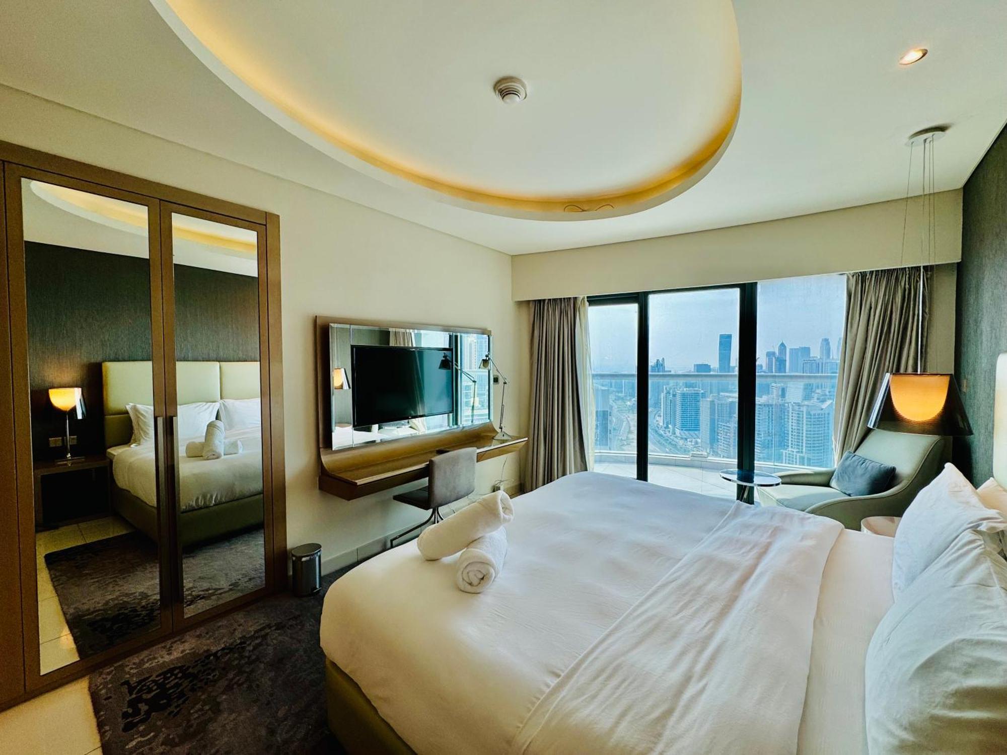 Luxe 3br , Paramount By Damac, Excellent Pool * Dubai