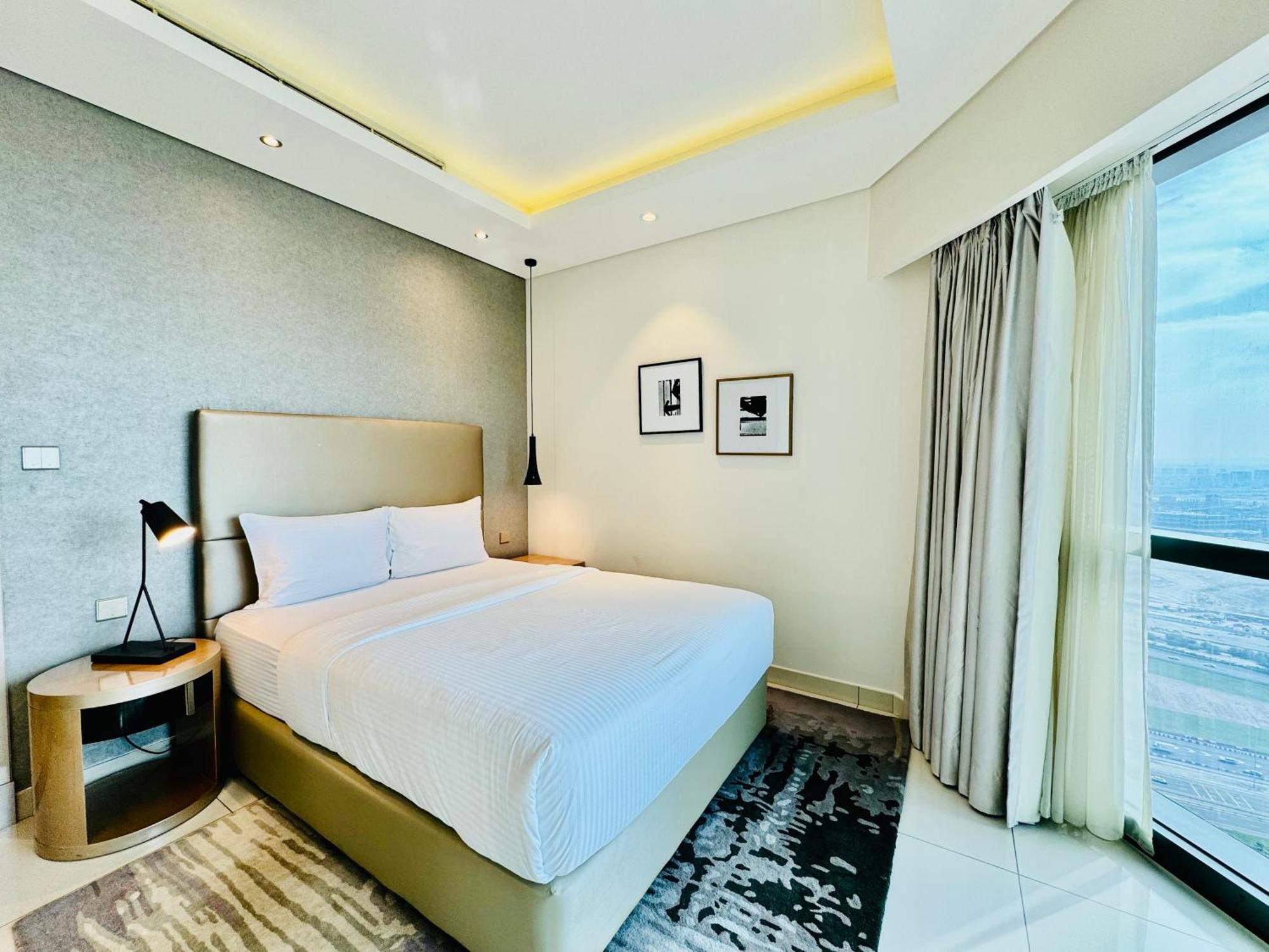 Luxe 3br , Paramount By Damac, Excellent Pool Apartment Dubai