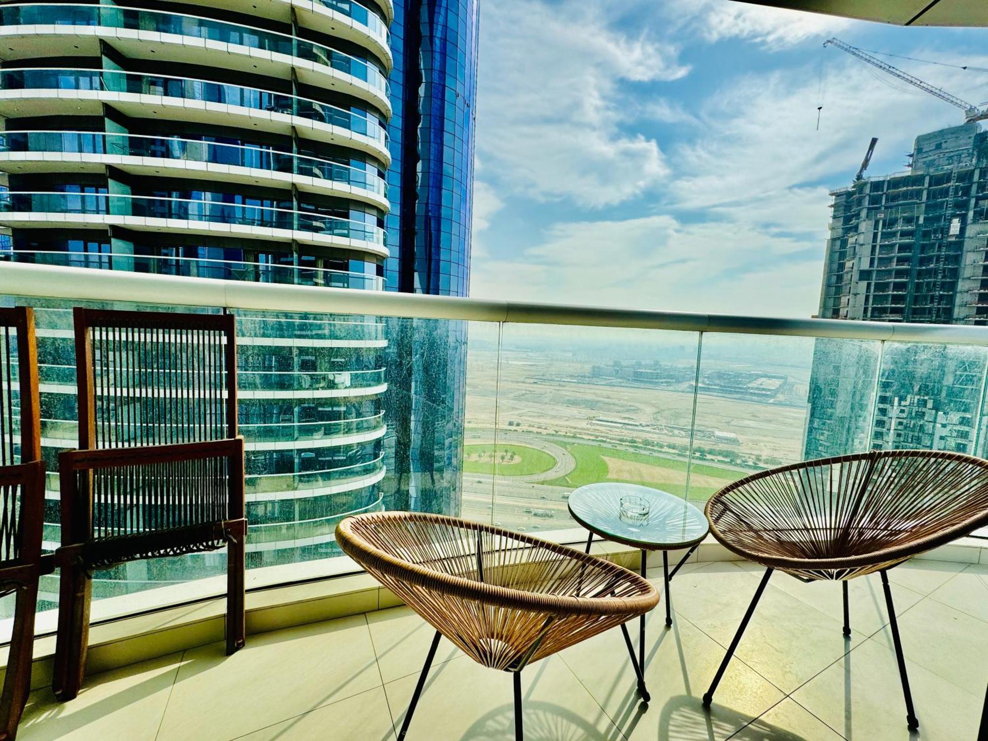 Luxe 3br , Paramount By Damac, Excellent Pool Apartment Dubai